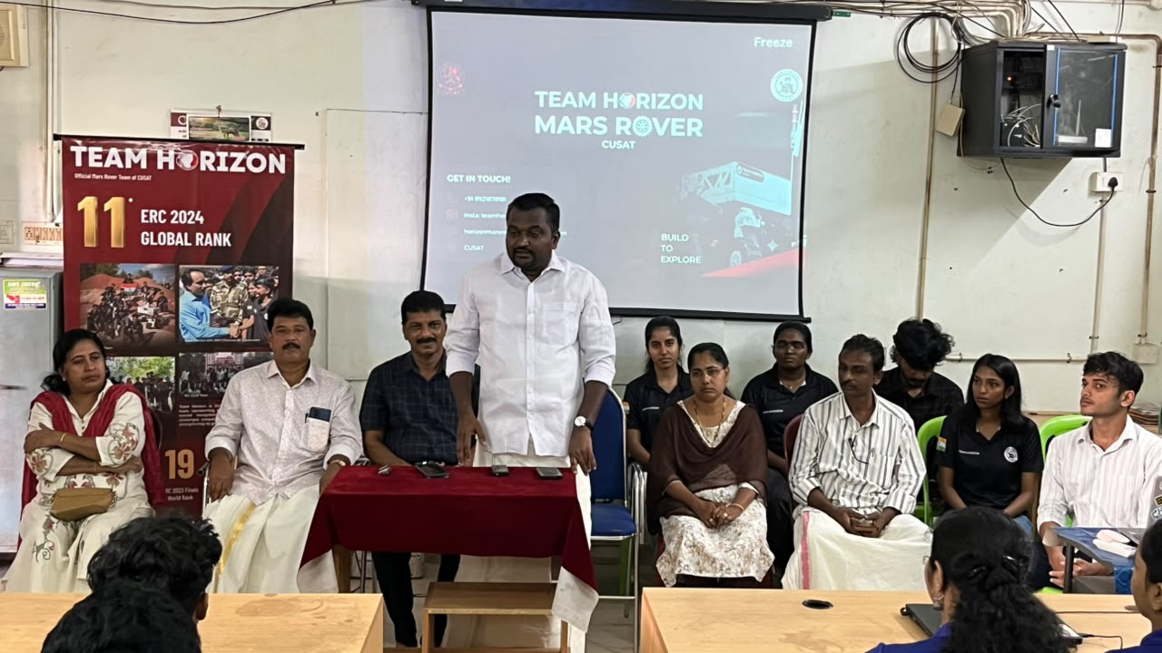 സ്പെയ്സ്  റോബോട്ടിക്സിൽ  